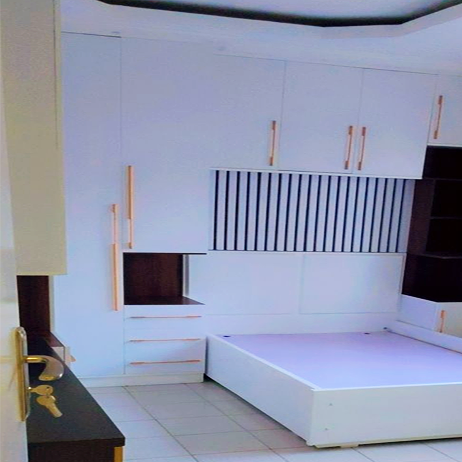 BERE 107 MEB: Gacuriro HOUSE available for rent AT GOOD PRICE #+250780675812